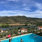 B&B Coracao D'ouro 토레드몽코보